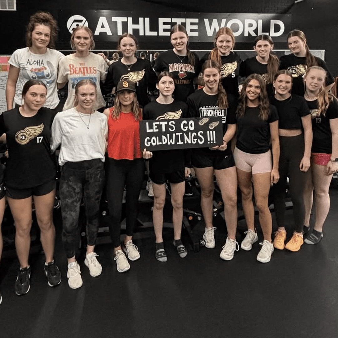 medium-shot-people-training-together